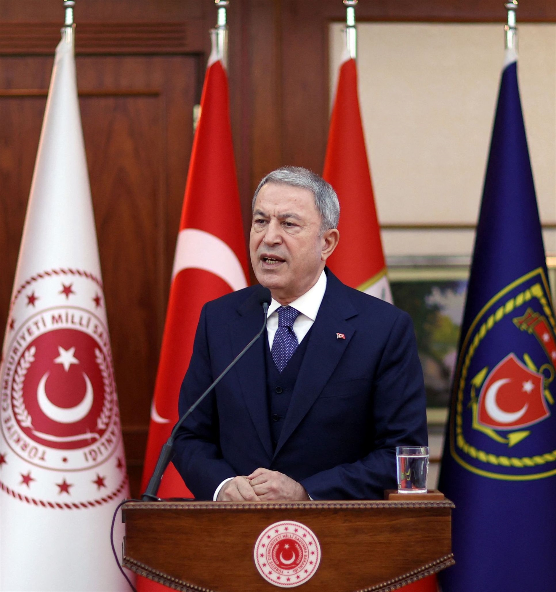 υψηλοί-τόνοι-από-τον-ακάρ-562211413