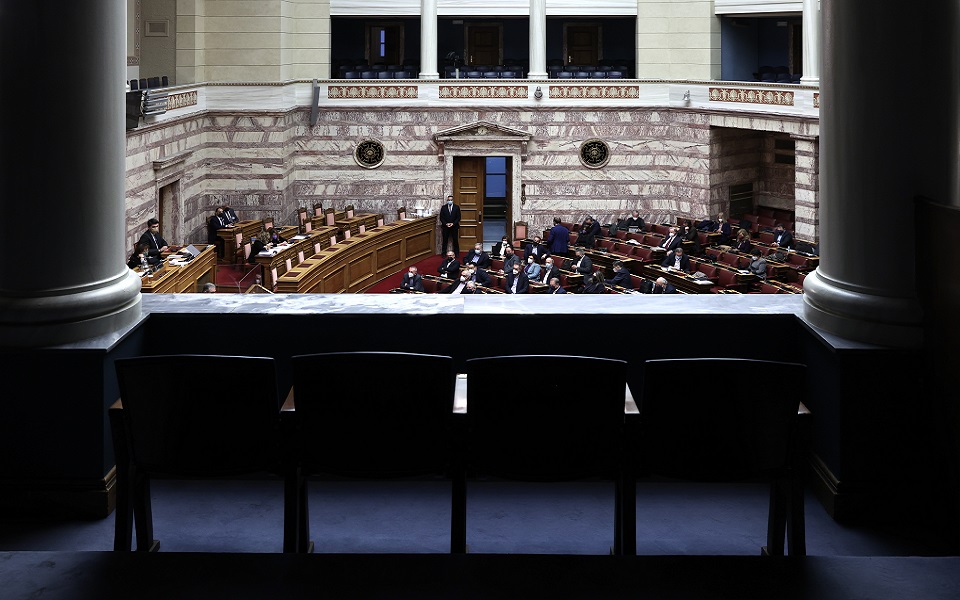 βουλή-live-η-μάχη-των-αρχηγών-για-την-πρό-562249177