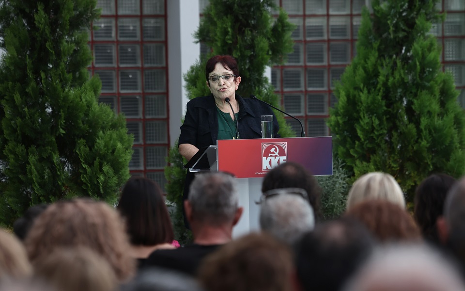 kke-εκτός-ψηφοδελτίου-η-αλέκα-παπαρήγα-έ-562225123