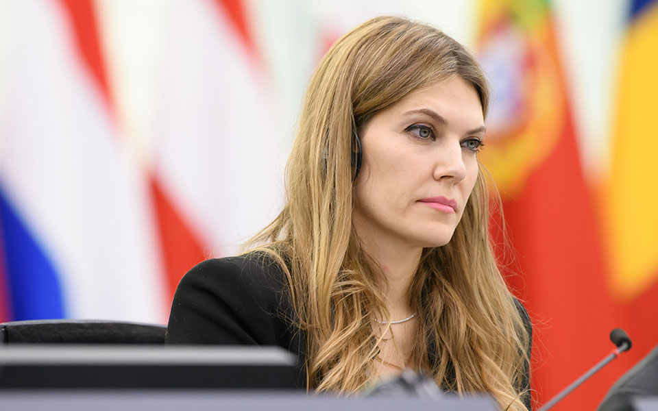 εύα-καϊλή-αποφυλακίζεται-με-βραχιολ-562237900