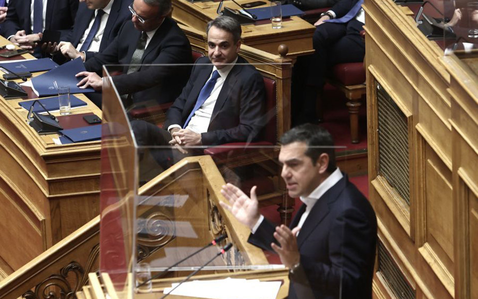 πρόταση-δυσπιστίας-τα-όπλα-των-αρχη-562247215