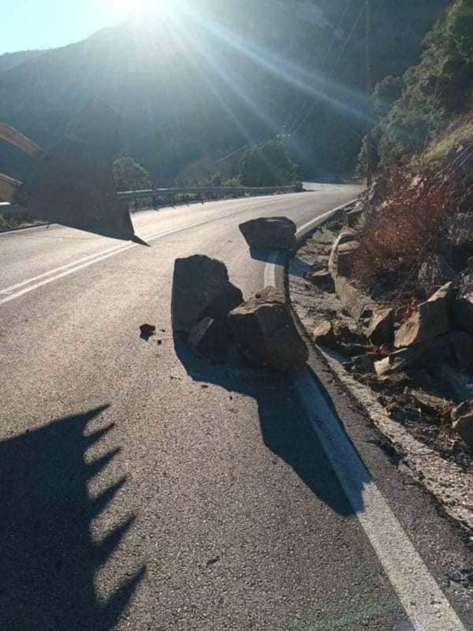 Σεισμός στη Λέσβο: Πτώσεις βράχων και μικρές ζημιές σε κτίρια – Τι εκτιμούν οι ειδικοί-1