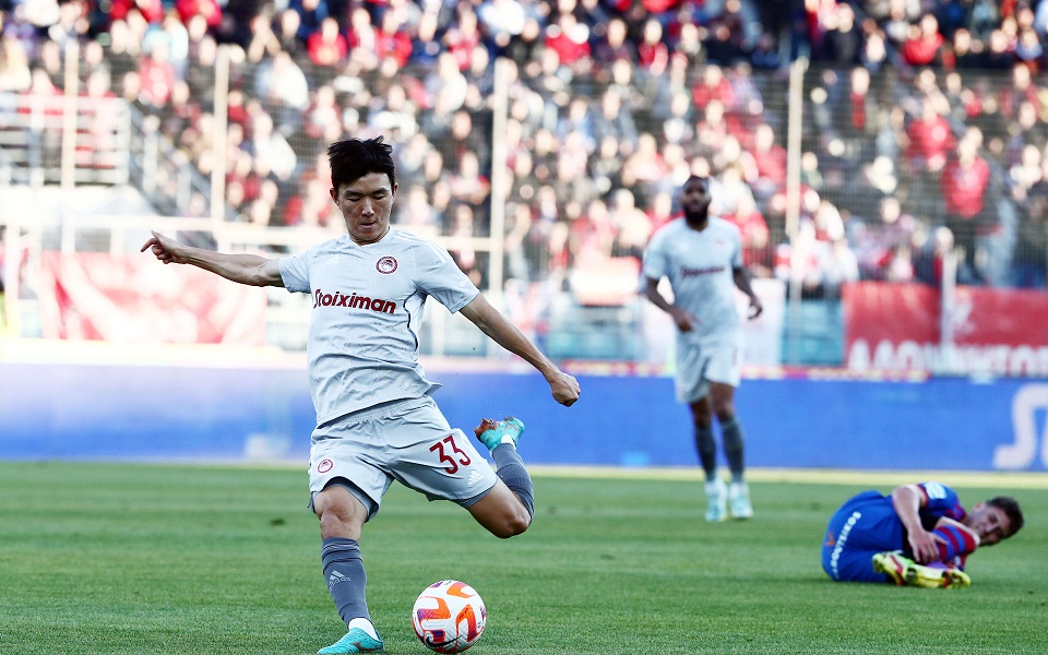 super-league-άνετο-πέρασμα-του-ολυμπιακού-από-το-562218775