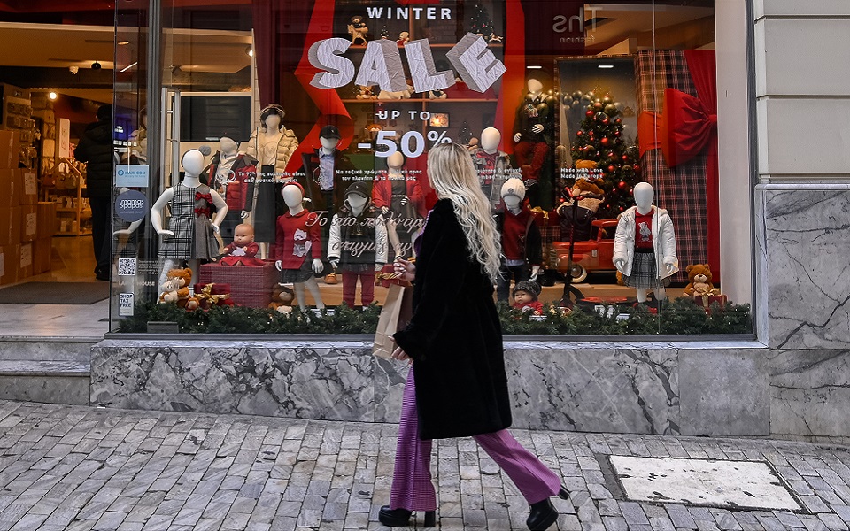 ανοιχτά-τα-καταστήματα-την-κυριακή-562229704