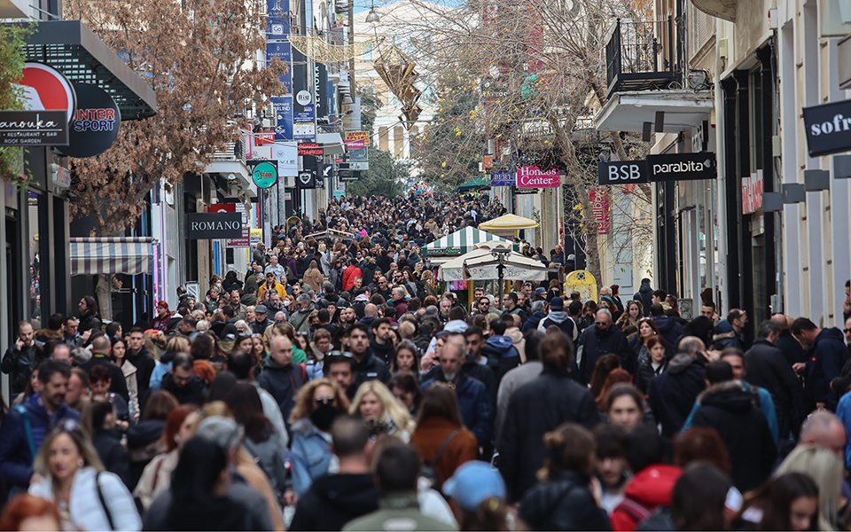 ήρθαν-4-500-φορολογικοί-μετανάστες-562232530