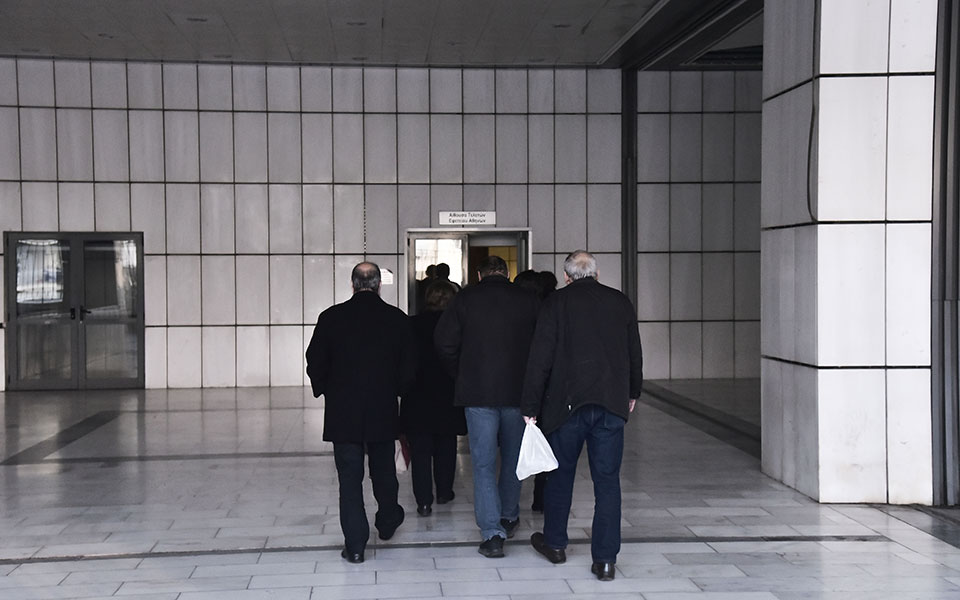 ανοιξαν-ξανά-πληγές-στη-δίκη-για-τη-φωτ-562232272