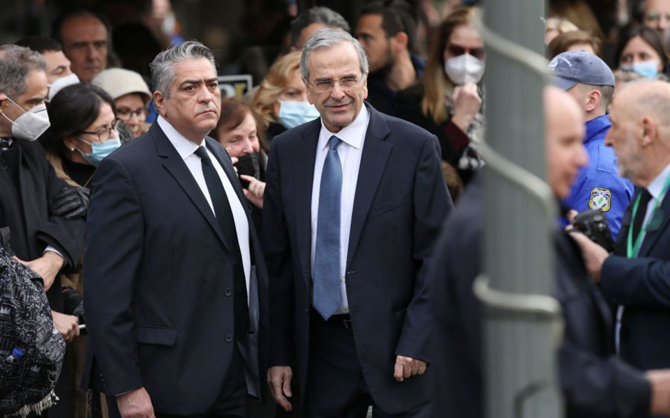 Τέως βασιλιάς Κωνσταντίνος: Στο παρεκκλήσι της Μητρόπολης η σορός του – Το πρόγραμμα της κηδείας-2