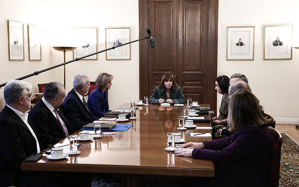 διάλογος-για-τα-προβλήματα-της-θέμιδο-562232245