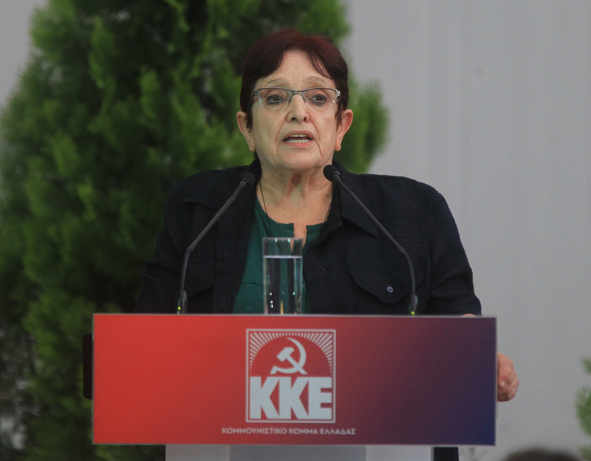 κκε-τέλος-εποχής-για-την-αλέκα-παπαρήγ-562225786