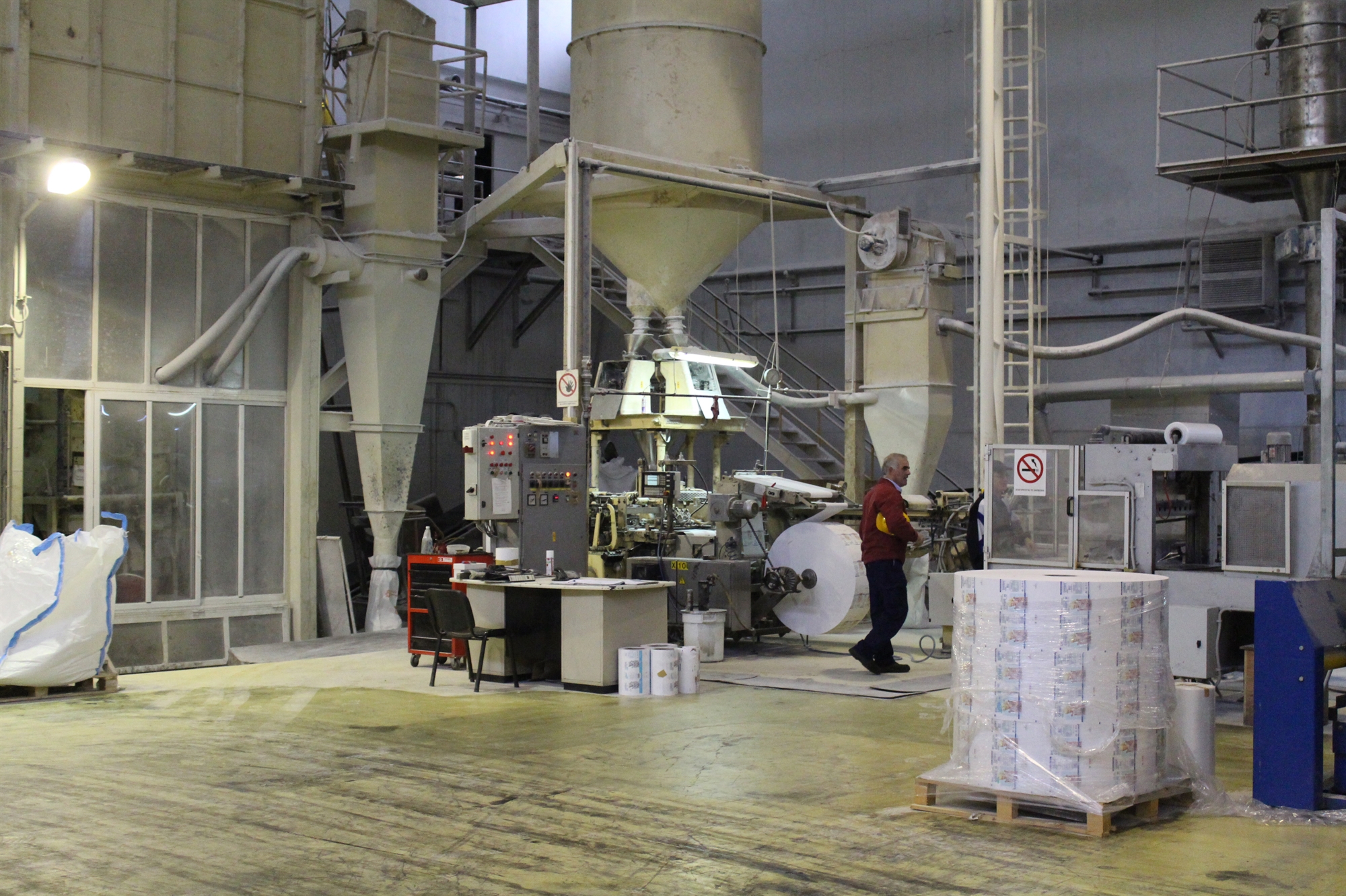 συνεχίστηκε-η-μείωση-της-βιομηχανική-562222714