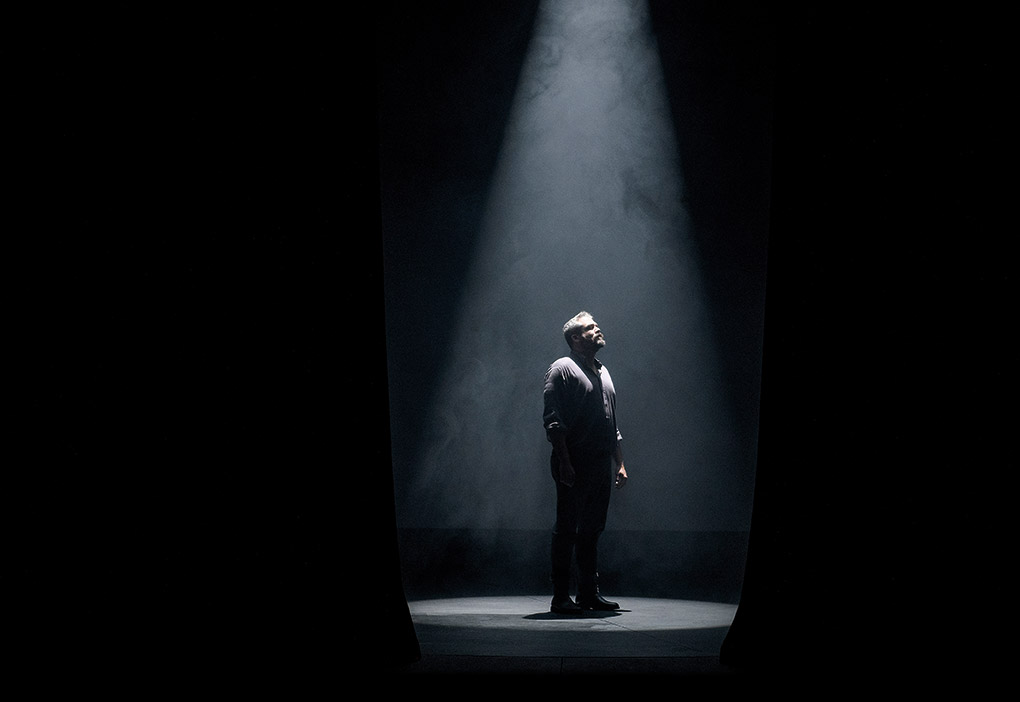 Πυγμαλίων Δαδακαρίδης: «Αισθάνομαι πως υποδύομαι ρόλους παντού εκτός από την υποκριτική»-4