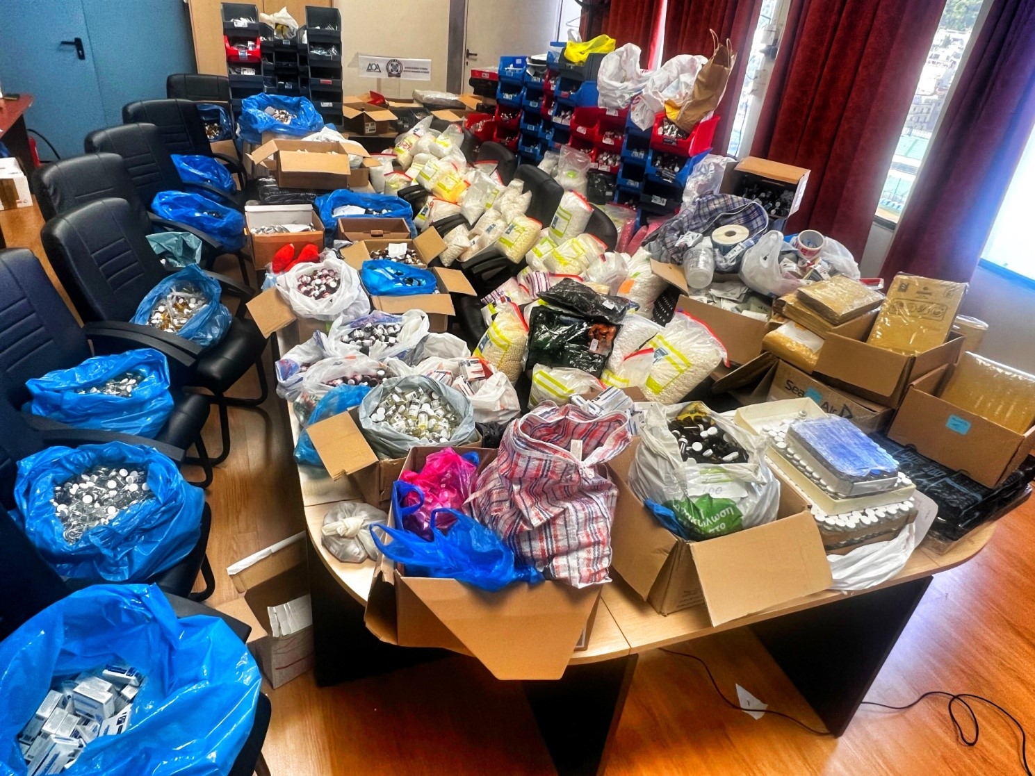 υποκατάστημα-αναβολικών-στην-ελλά-562227529