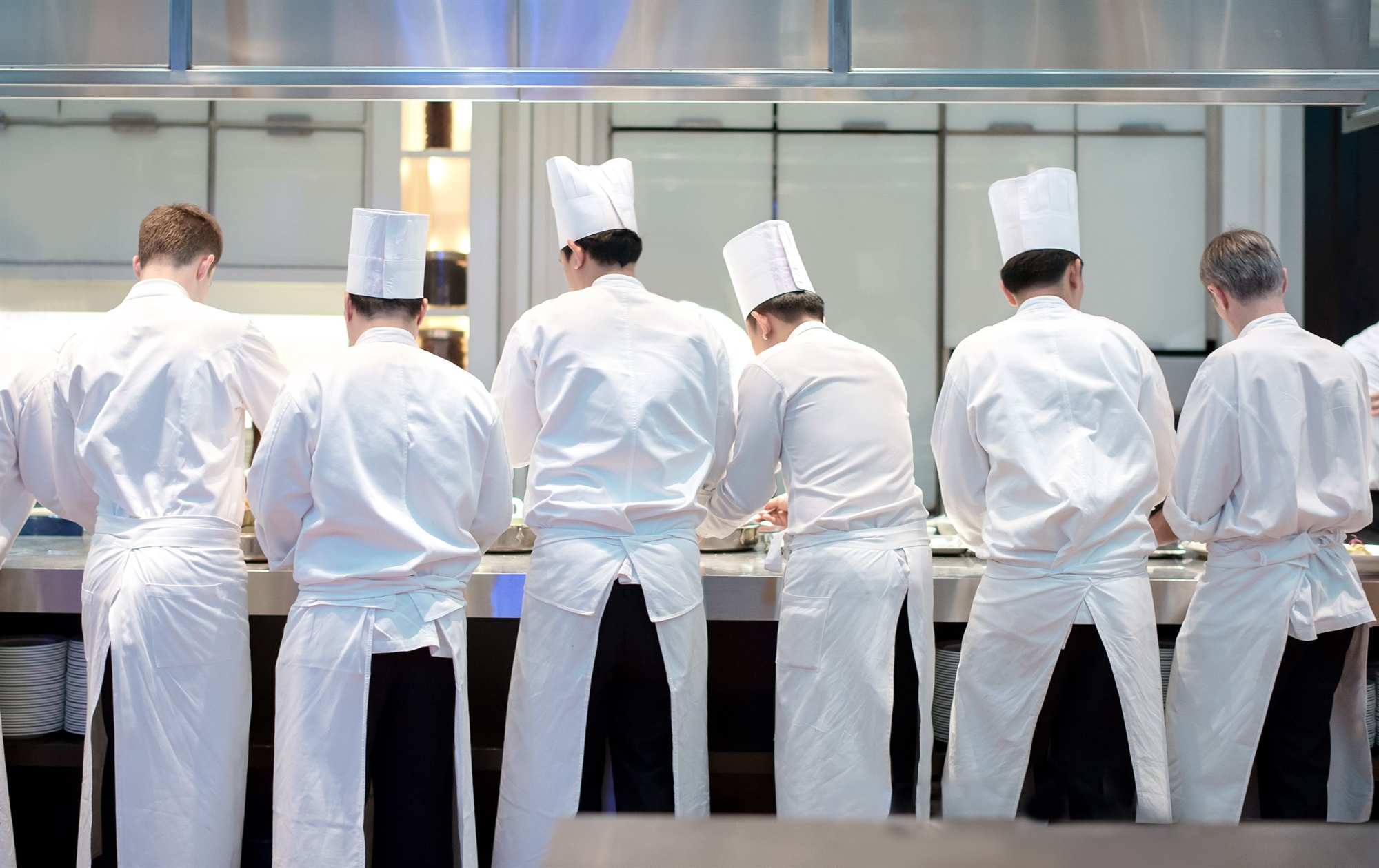 ξενοδοχοϋπάλληλοι-αδιέξοδα-και-ευκα-562250509