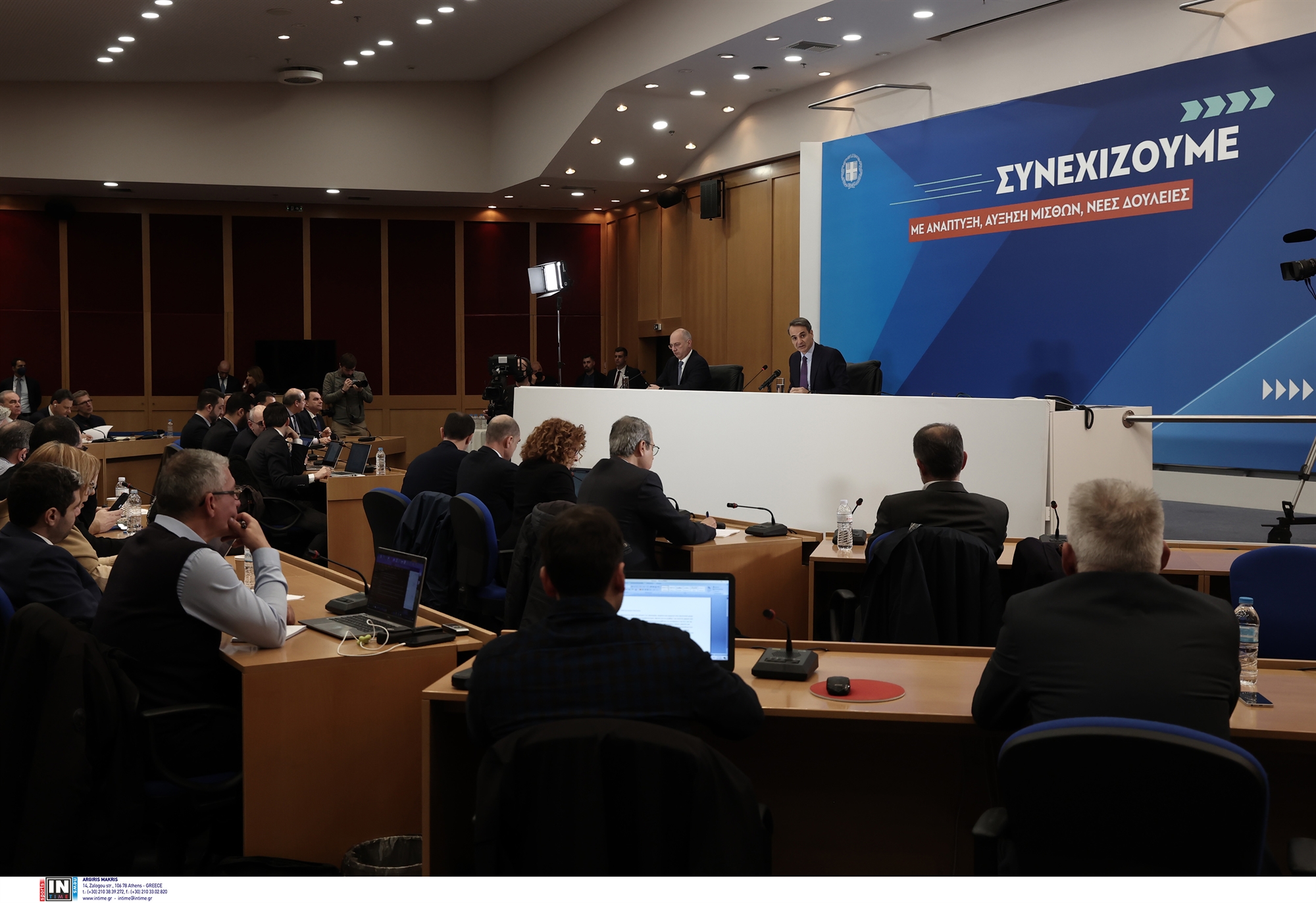 μητσοτάκης-τρεις-δεσμεύσεις-για-τη-νέ-562242943