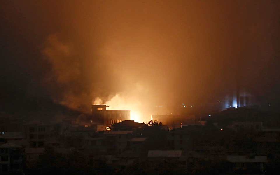 αρμενία-15-νεκροί-από-πυρκαγιά-σε-στρατ-562236028