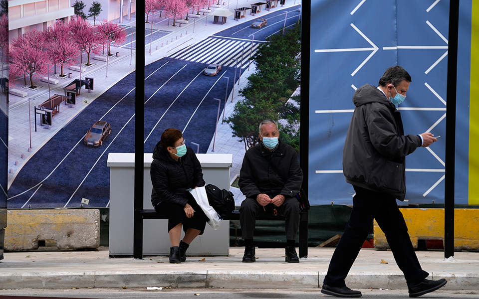 κορωνοϊός-μαζί-με-το-κράκεν-και-ο-όρ-562237942