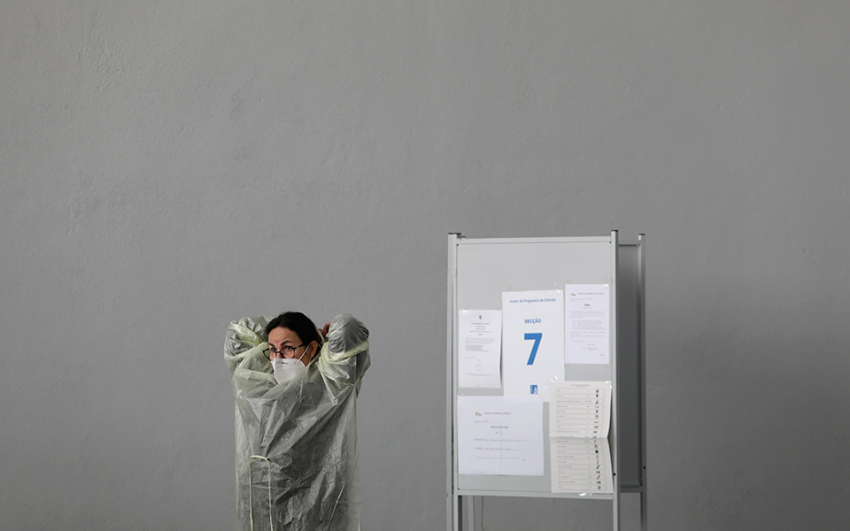 Ηλίας Μόσιαλος στην «Κ»: Τι γνωρίζουμε για την παραλλαγή XBB 1.5 στις ΗΠΑ-3