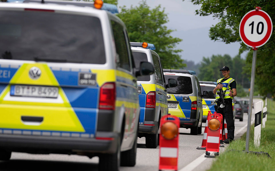 γερμανία-συνελήφθη-17χρονος-για-τη-δολο-562221949