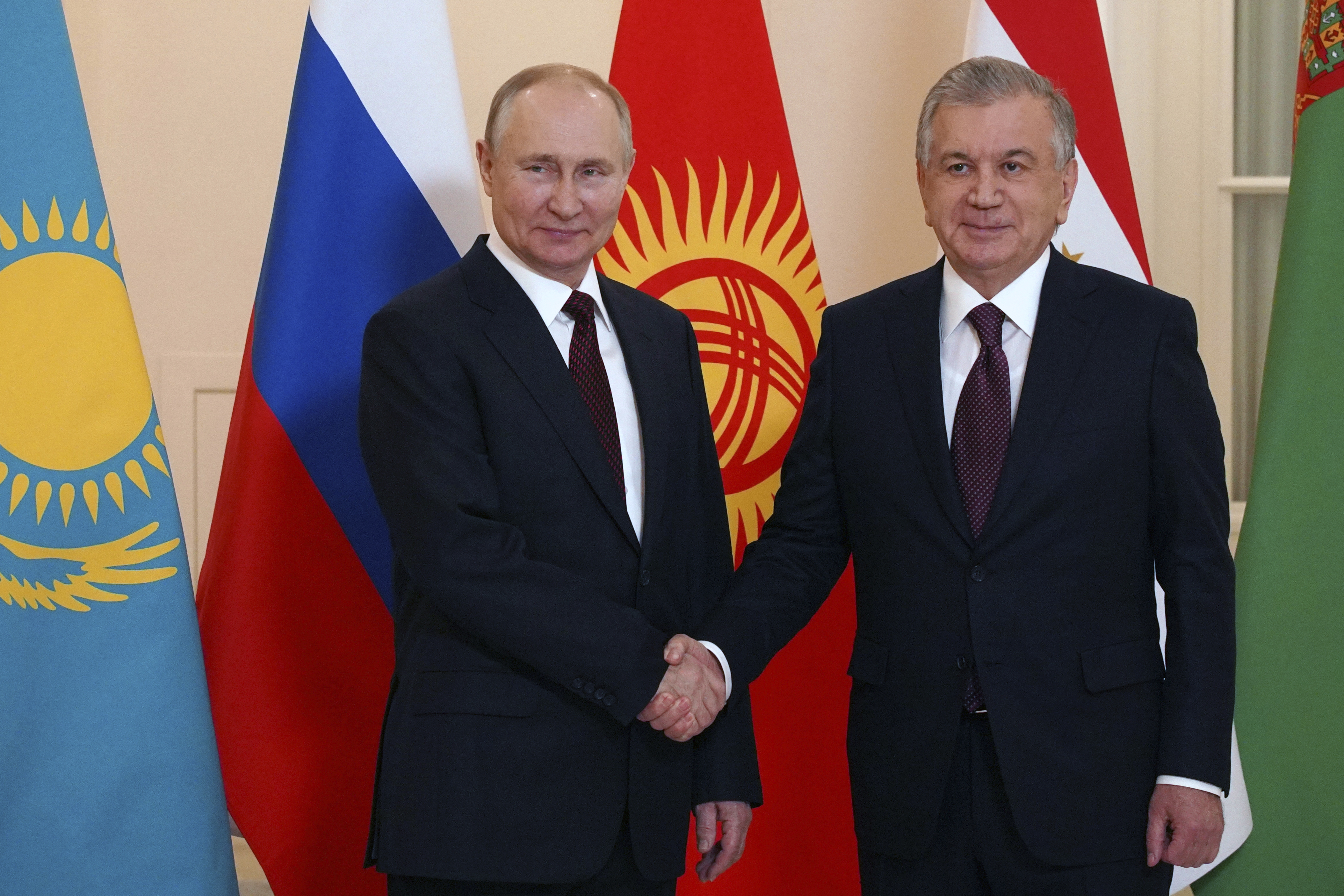 Bloomberg: Οι πρώην σοβιετικές χώρες απαρνούνται τον Πούτιν-2