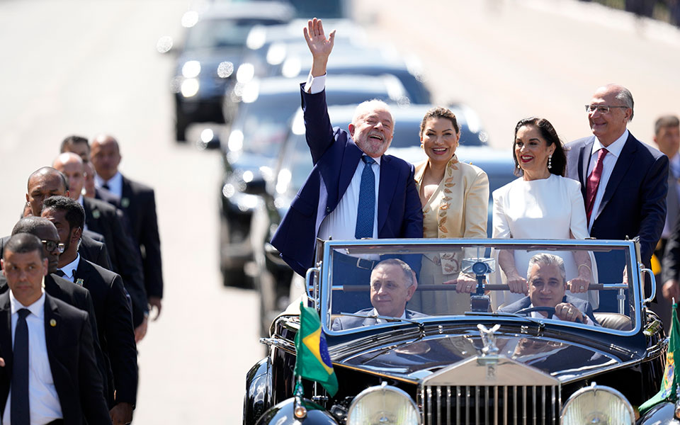 Λούλα: Θα ανοικοδομήσουμε τη χώρα μαζί με τον βραζιλιάνικο λαό – «Καταστροφική» η θητεία Μπολσονάρου-1