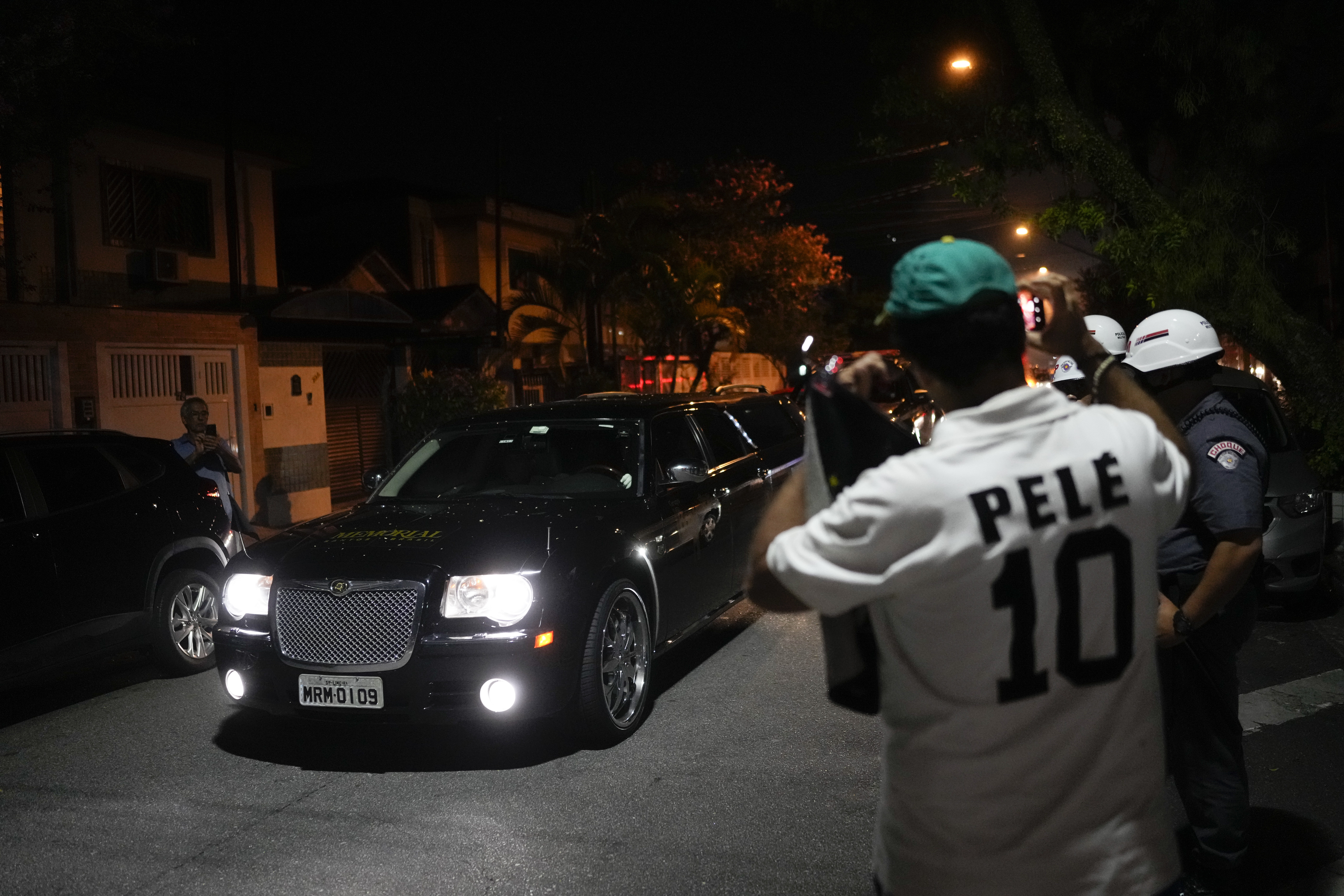 Πελέ: Σε λαϊκό προσκύνημα η σορός του «βασιλιά» του ποδοσφαίρου-1