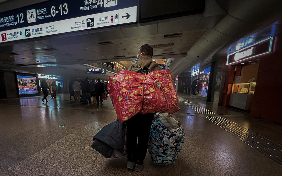 κορωνοϊός-η-κίνα-άνοιξε-τα-σύνορά-της-562218520