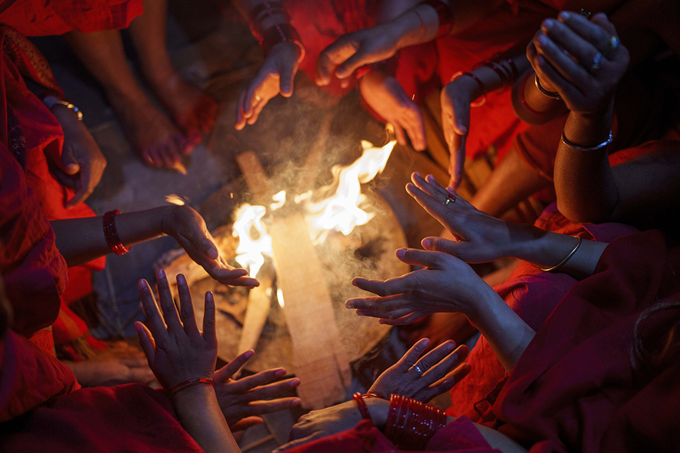 Καμία σχέση με τα Θεοφάνια-4