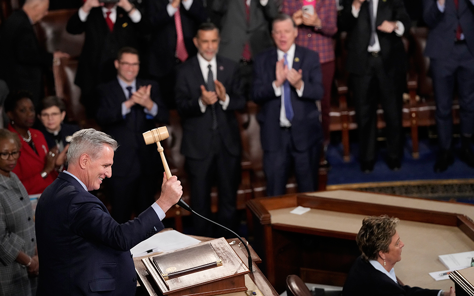 ηπα-η-πύρρειος-νίκη-μακάρθι-και-η-βαθιά-562217995