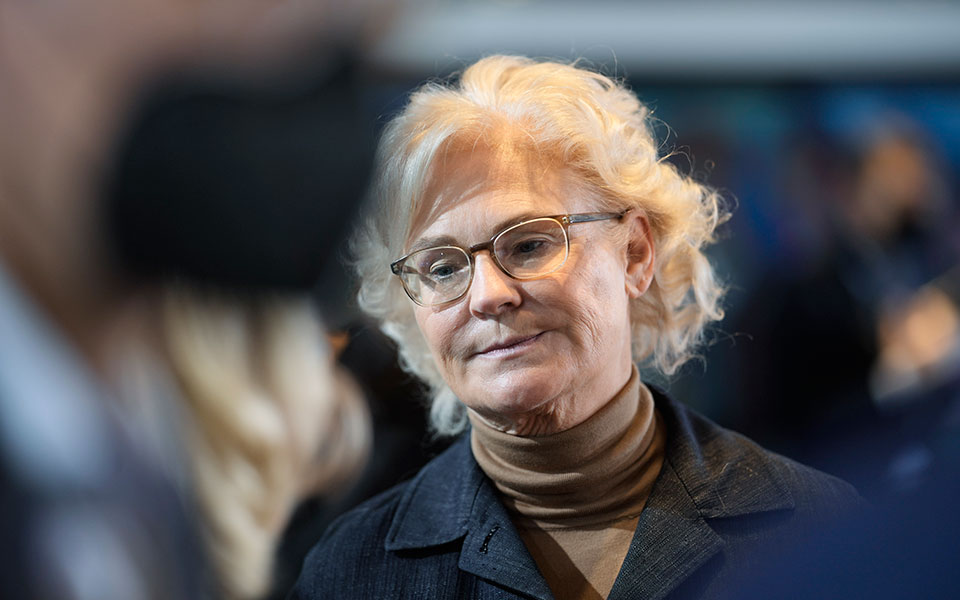 γερμανικός-τύπος-παραιτείται-η-υπουρ-562230061