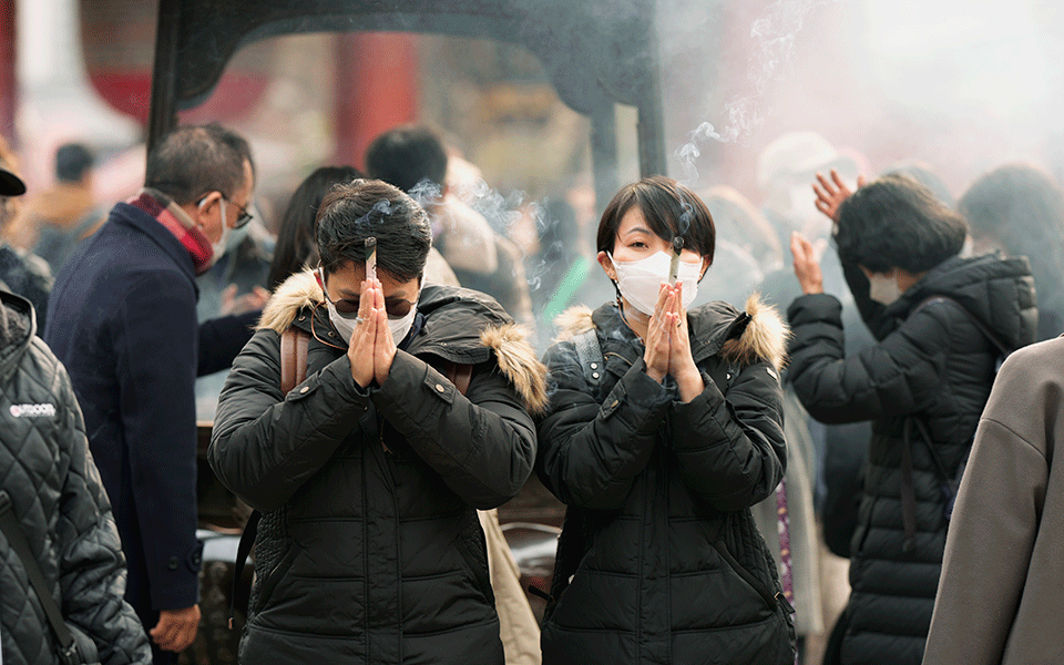 κορωνοϊός-η-κίνα-ανακοίνωσε-60-000-θανάτου-562226713