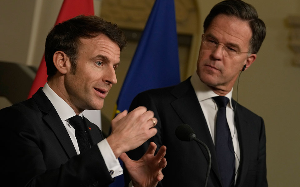 μακρόν-τίποτα-δεν-αποκλείεται-κατ-α-562254091