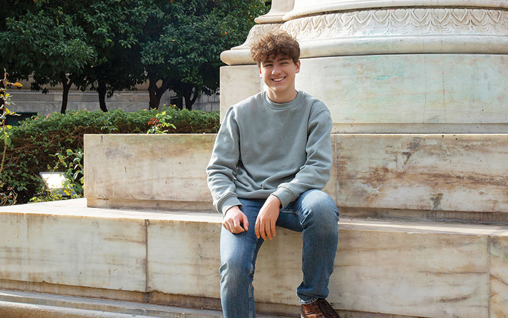 νέα-γενιά-ανδρέας-μπέρμιγχαμ-562215433