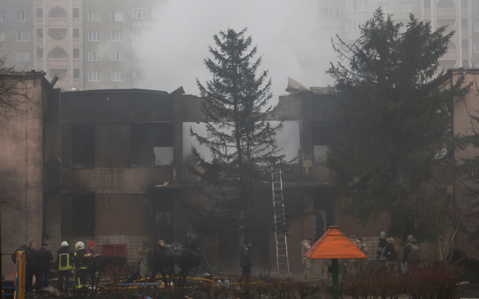 Ουκρανία: 18 νεκροί από συντριβή ελικοπτέρου σε παιδικό σταθμό – Σκοτώθηκαν τρεις υπουργοί-2