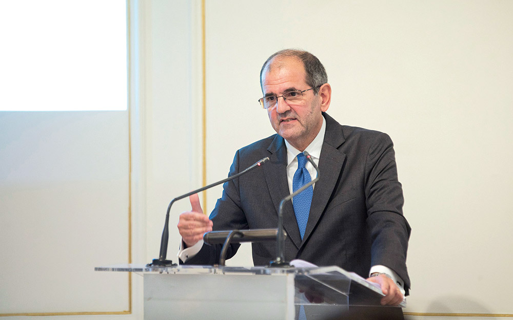 γιάννης-αληγιζάκης-η-ελινοιλ-στοχεύε-562238227