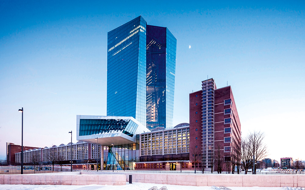 γιάννης-στουρνάρας-οι-ελληνικές-τρά-562238755