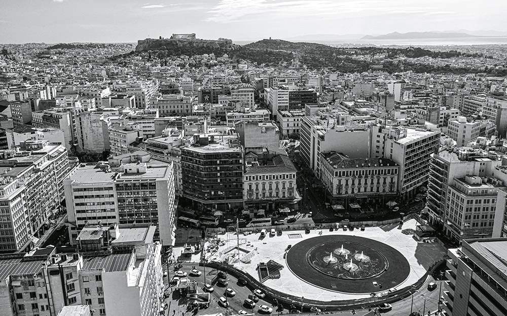 14-αναλυτές-ακτινογραφούν-την-ελληνική-562241266