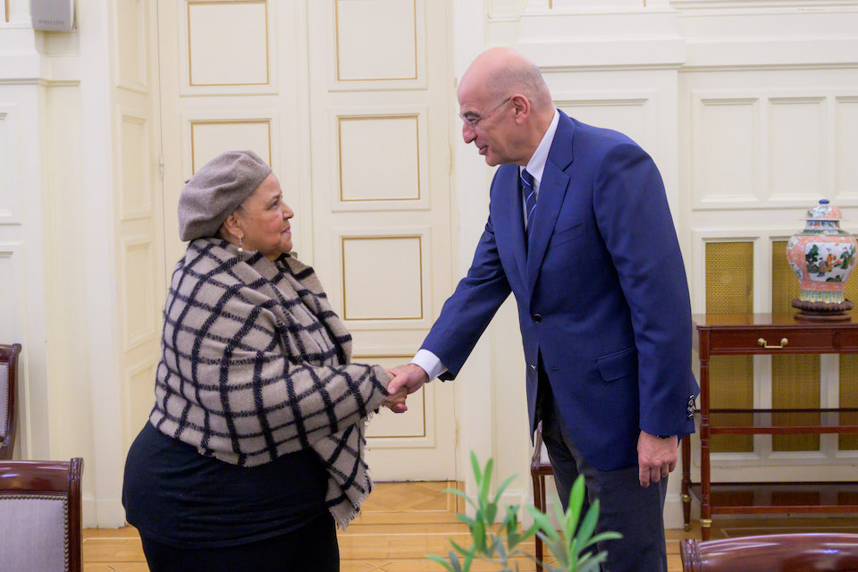 ο-νίκος-δένδιας-σε-νότια-αφρική-και-μοζ-562242202