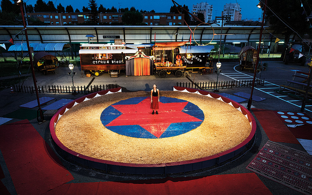 η-νομαδική-ζωή-των-τσίρκων-της-ευρώπης-562221484