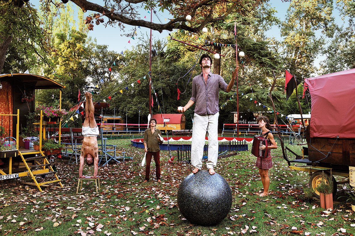 Η νομαδική ζωή των τσίρκων της Ευρώπης-3