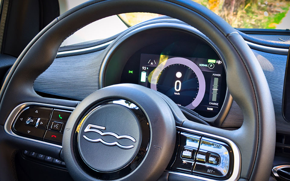 Δοκιμή Fiat 500e 3+1: Κυκλοφορώντας με στιλ-4