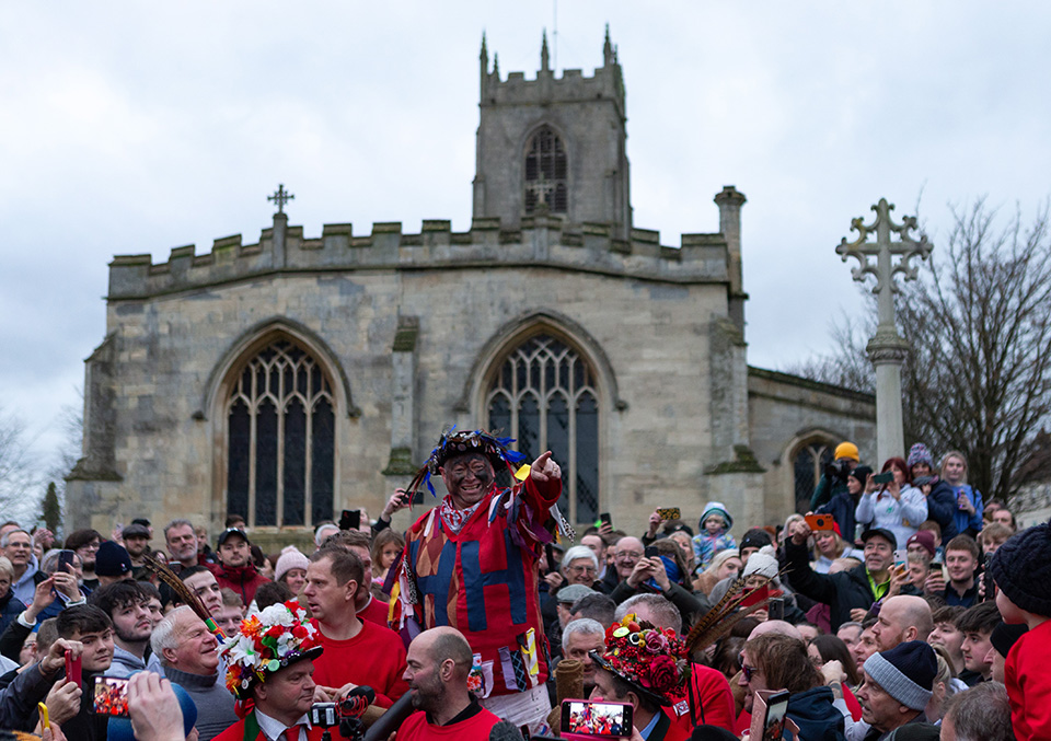 Καμία σχέση με τα Θεοφάνια-2