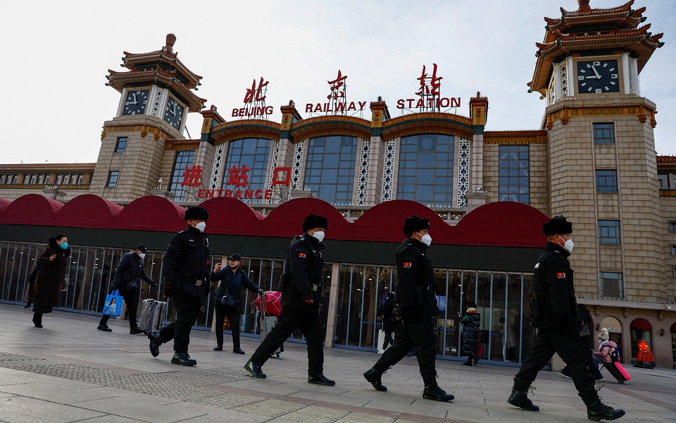 κορωνοϊός-στην-κίνα-αποτρεπτική-ταξι-562218448