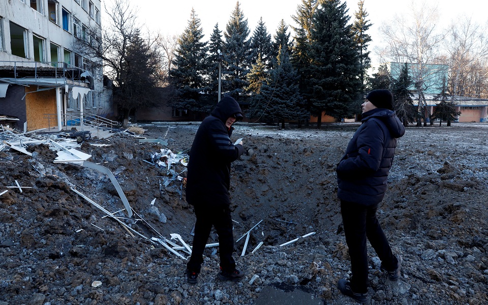 Ουκρανία: Αβάσιμοι φαίνονται οι ρωσικοί ισχυρισμοί για πλήγματα με 600 Ουκρανούς νεκρούς-1