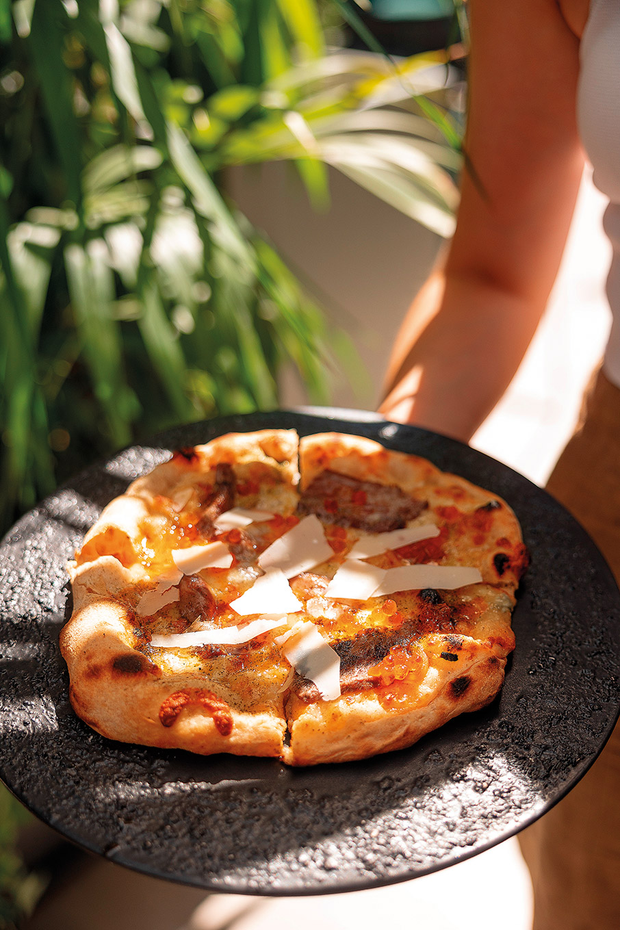 8 μπακαλοταβέρνες και deli-εστιατόρια της Αθήνας που συνδυάζουν γεύσεις και ψώνια-6