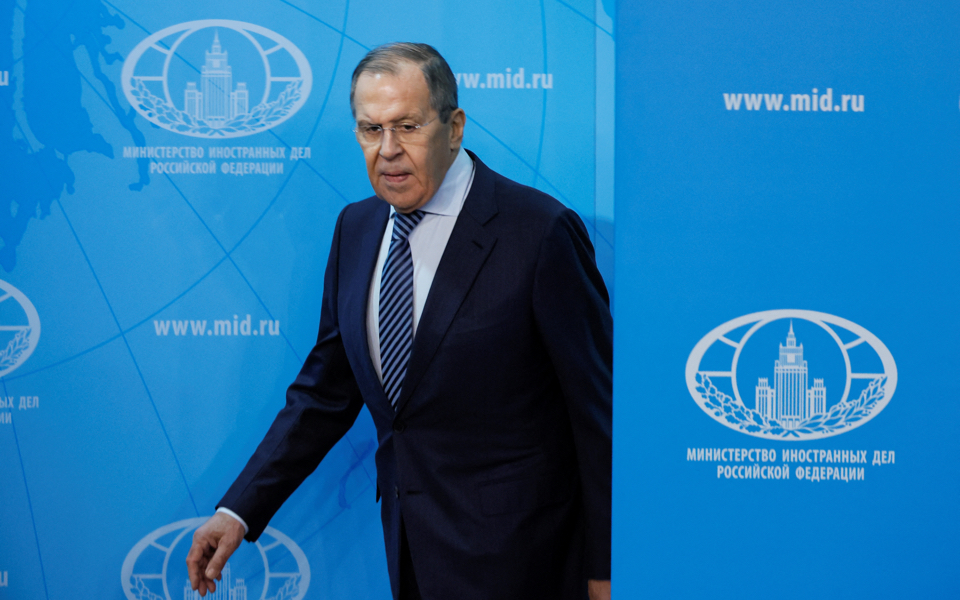 λαβρόφ-οι-ηπα-θέλουν-να-καταστρέψουν-τ-562234357