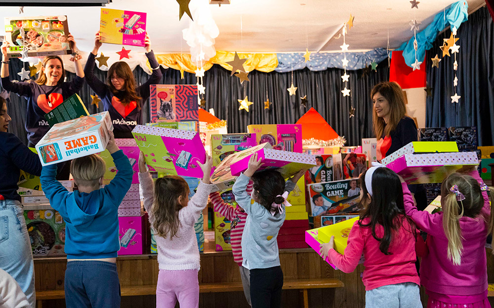 η-μαγεία-των-χριστουγέννων-φτάνει-σε-κ-562225219