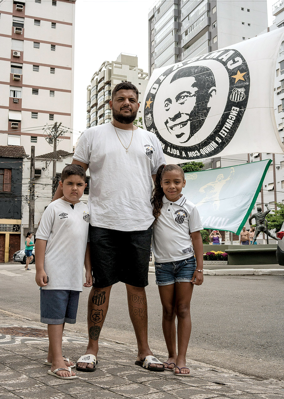 Πελέ: Μια ολόκληρη πόλη αποχαιρετά τον «Βασιλιά» της-6