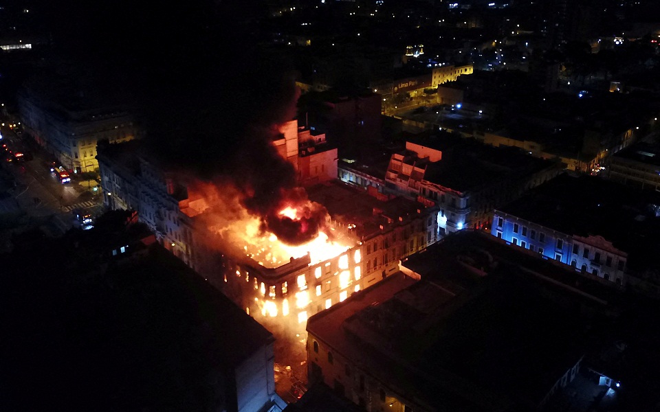 πολιτική-κρίση-στο-περού-οι-διαδηλωτέ-562237732