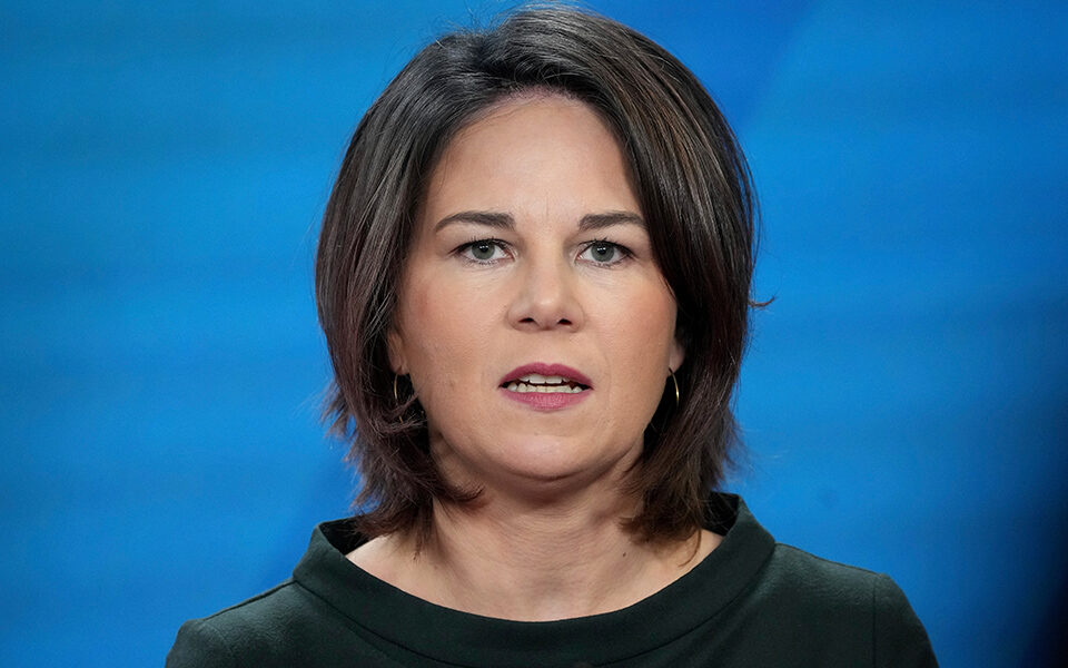 μπέρμποκ-το-βερολίνο-δεν-θα-σταθεί-εμπ-562241713