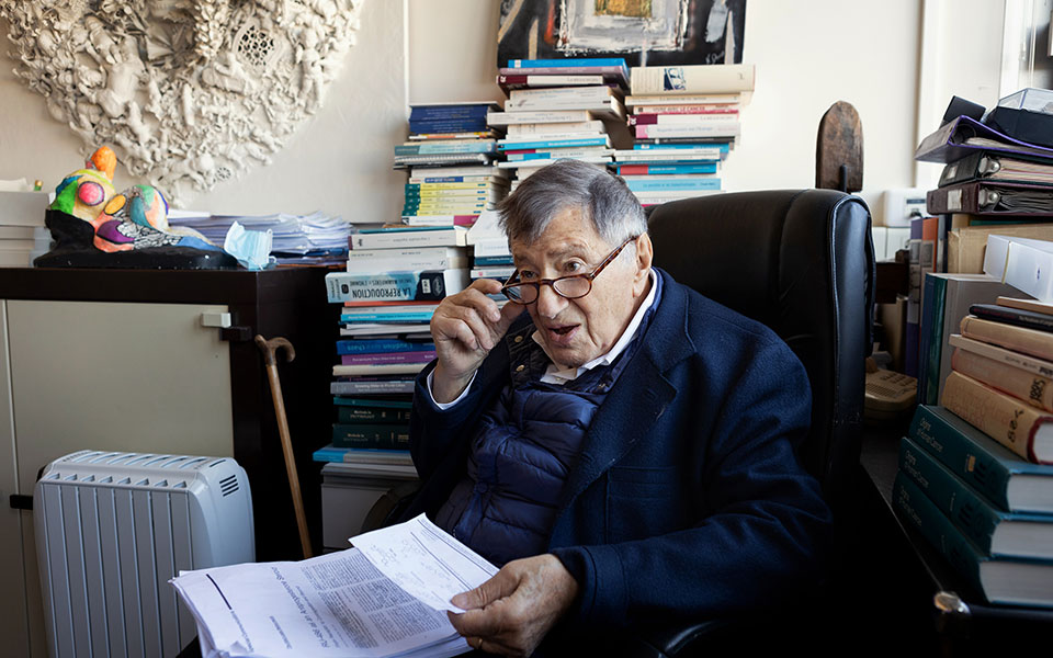 Δρ Μπολιέ: Ο πατέρας του χαπιού της άμβλωσης-3